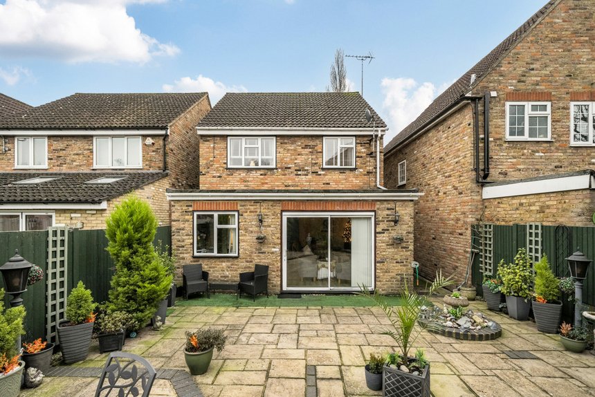 for sale vernon drive london 18924 - Gibbs Gillespie