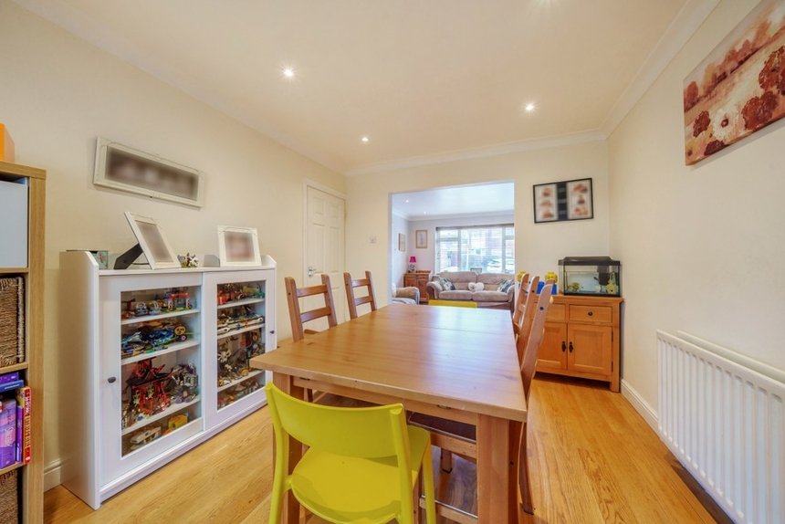 3 bedroom House for sale in Stirling Close, Uxbridge, UB8 Gibbs Gillespie