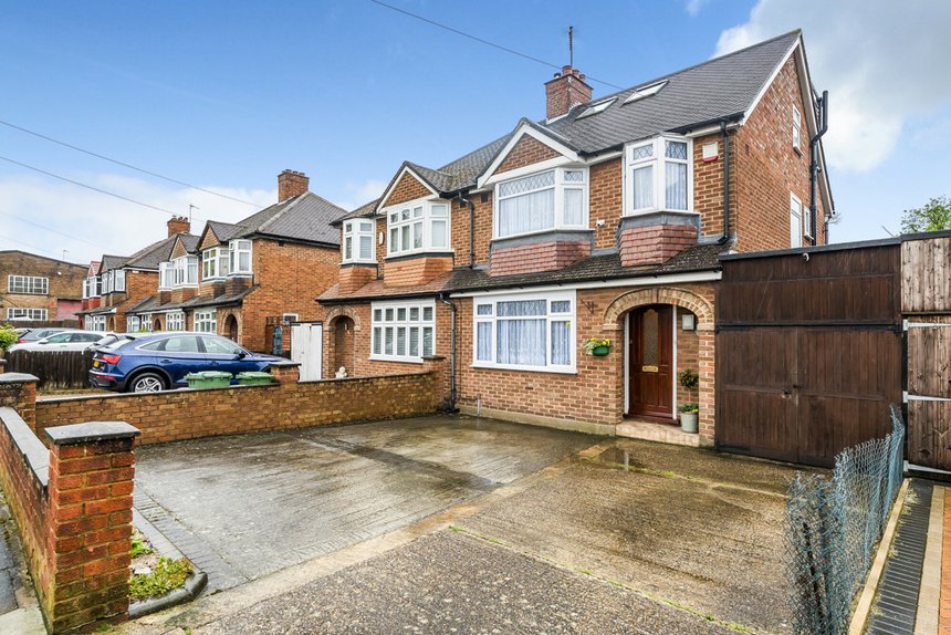 for sale jubilee drive london 19073 - Gibbs Gillespie