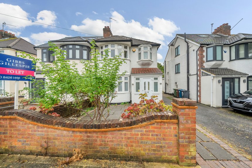 under offer carlyon avenue london 19555 - Gibbs Gillespie