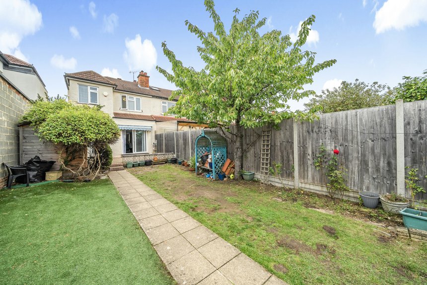 for sale drake road london 19818 - Gibbs Gillespie