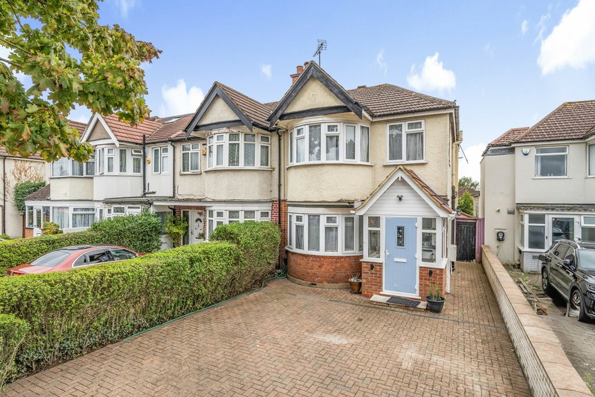 for sale drake road london 19818 - Gibbs Gillespie