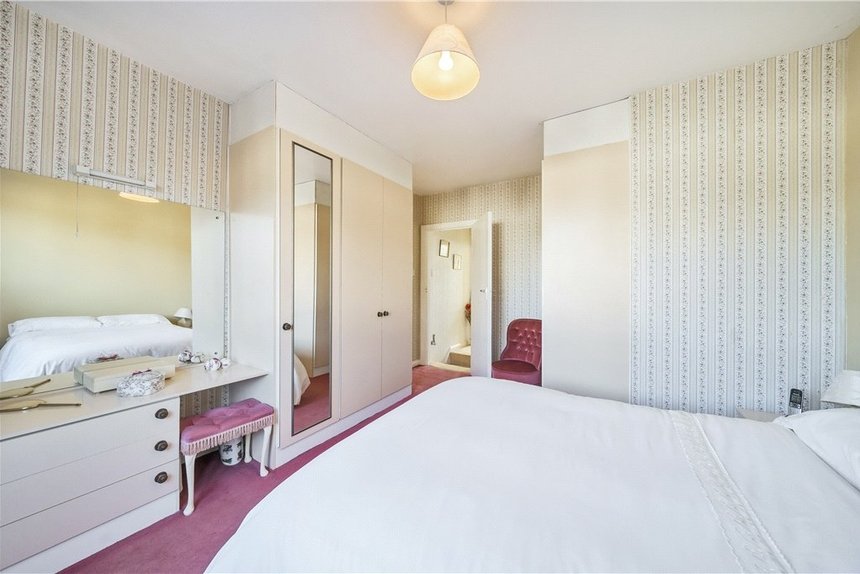 4 bedroom House for sale in Eleanor Road, Chalfont St. Peter, Gerrards