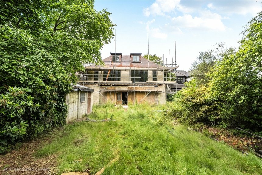 under offer the avenue london 20126 - Gibbs Gillespie