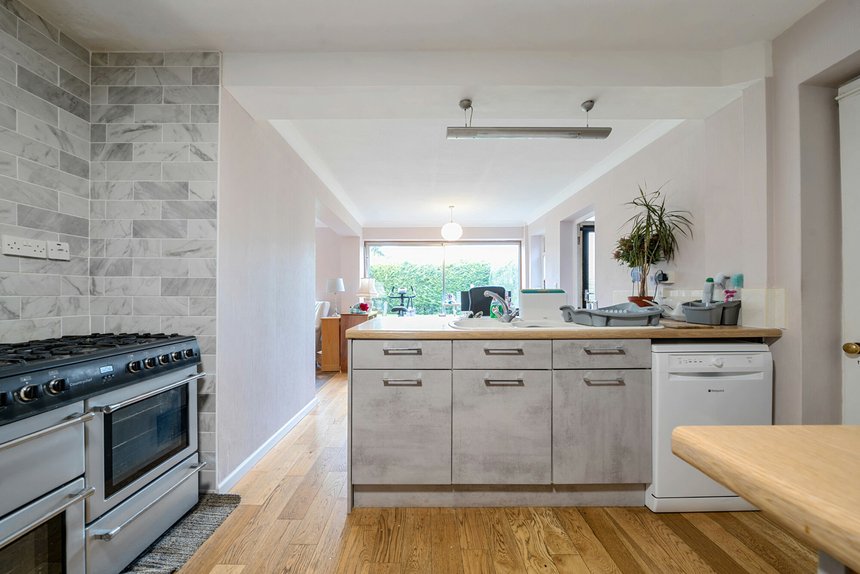 for sale warren road london 20359 - Gibbs Gillespie