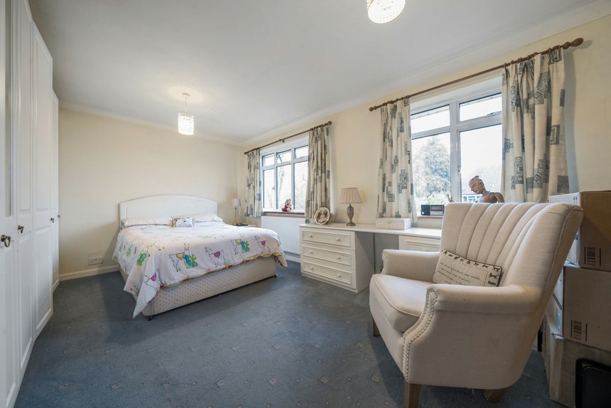 for sale warren road london 20359 - Gibbs Gillespie