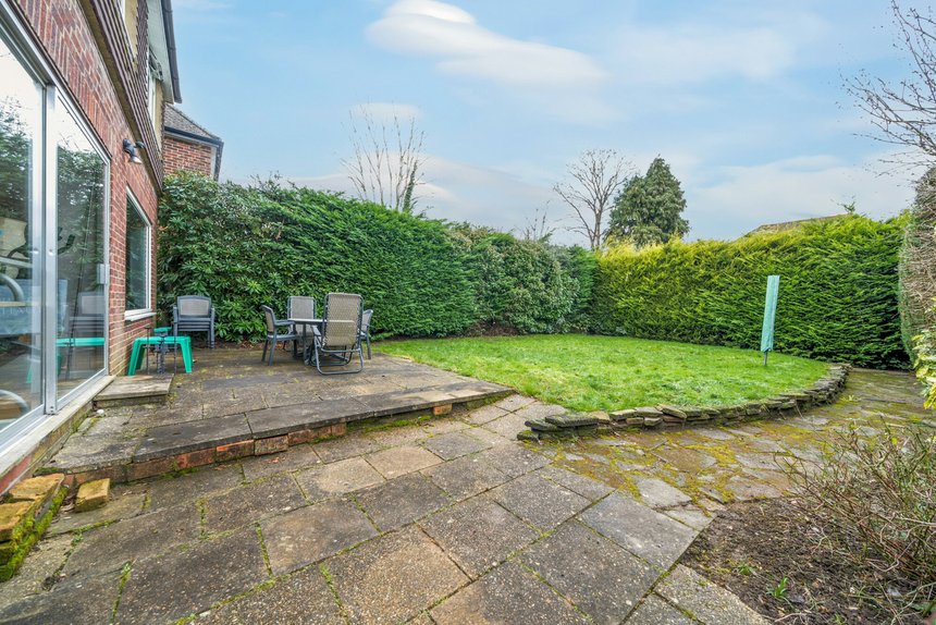 for sale warren road london 20359 - Gibbs Gillespie