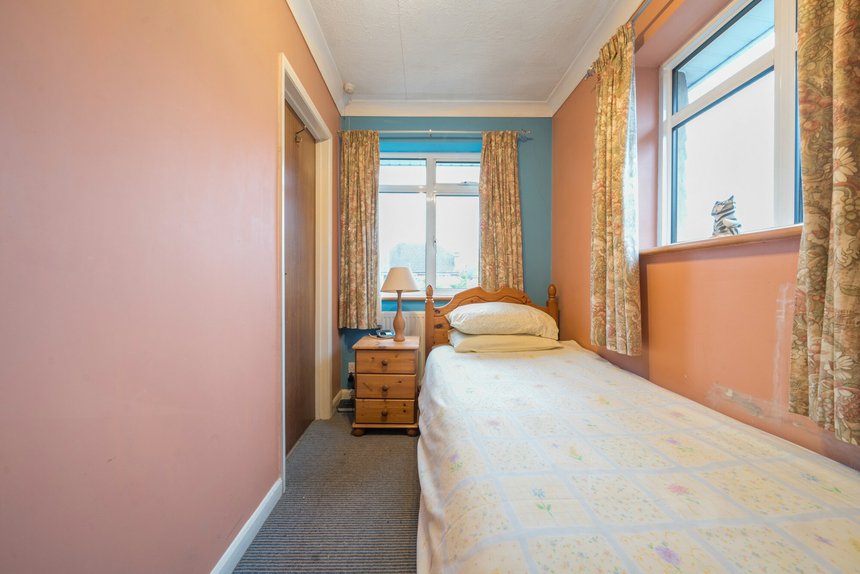 for sale warren road london 20359 - Gibbs Gillespie