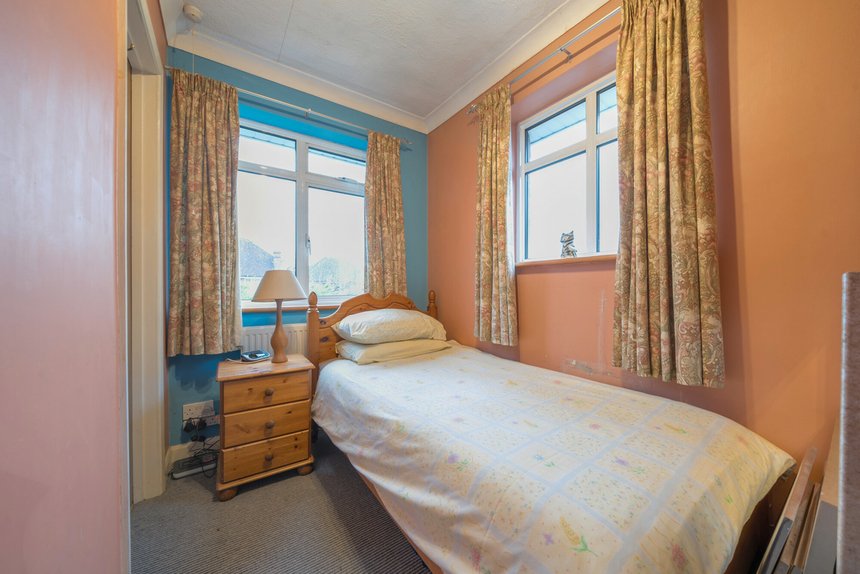 for sale warren road london 20359 - Gibbs Gillespie