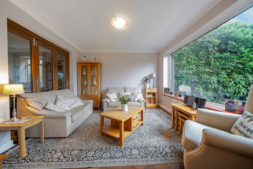for sale warren road london 20359 - Gibbs Gillespie