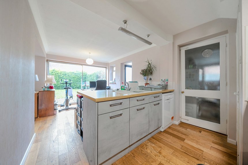 for sale warren road london 20359 - Gibbs Gillespie