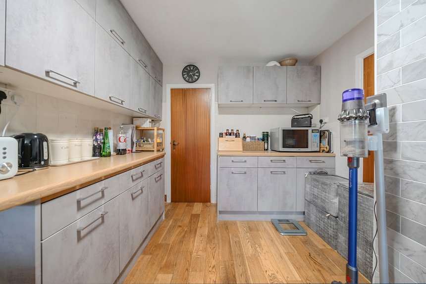 for sale warren road london 20359 - Gibbs Gillespie