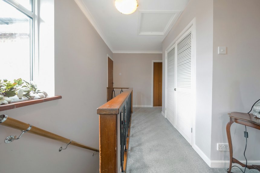 for sale warren road london 20359 - Gibbs Gillespie
