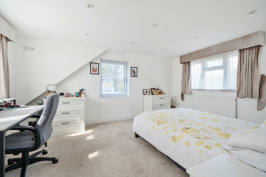 for sale burford close london 20458 - Gibbs Gillespie