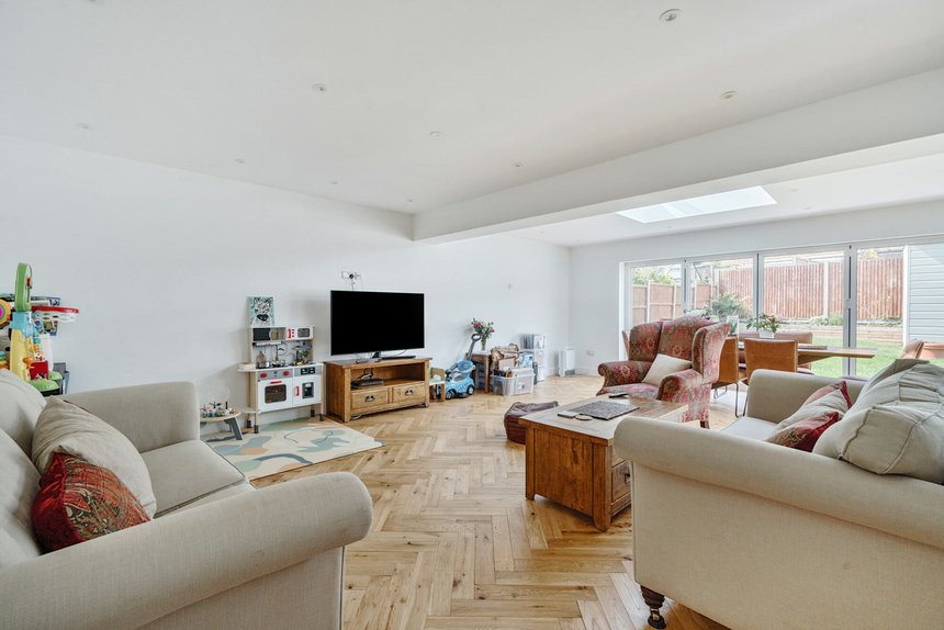 for sale burford close london 20458 - Gibbs Gillespie