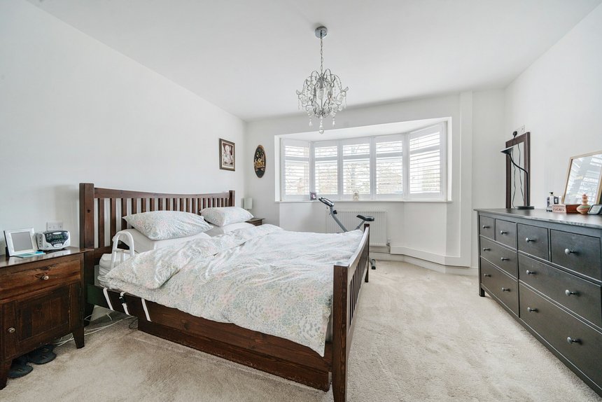 for sale burford close london 20458 - Gibbs Gillespie