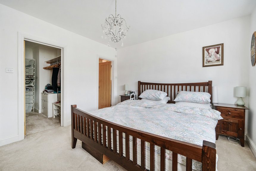 for sale burford close london 20458 - Gibbs Gillespie