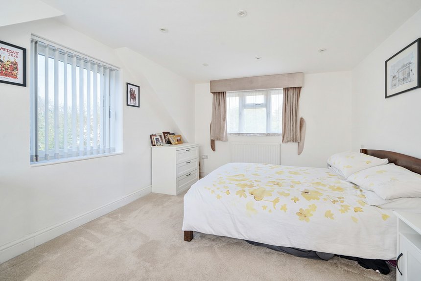 for sale burford close london 20458 - Gibbs Gillespie