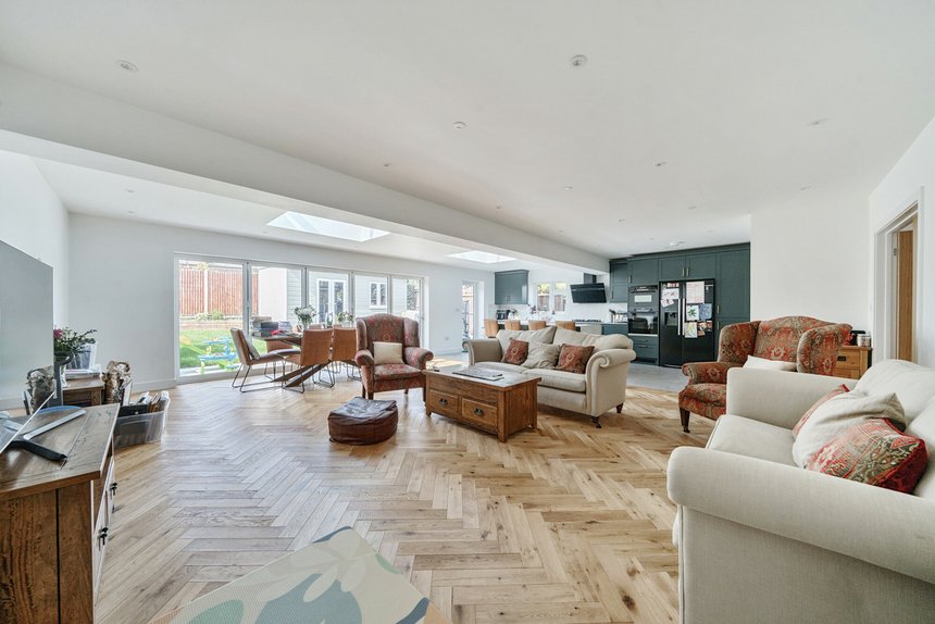 for sale burford close london 20458 - Gibbs Gillespie