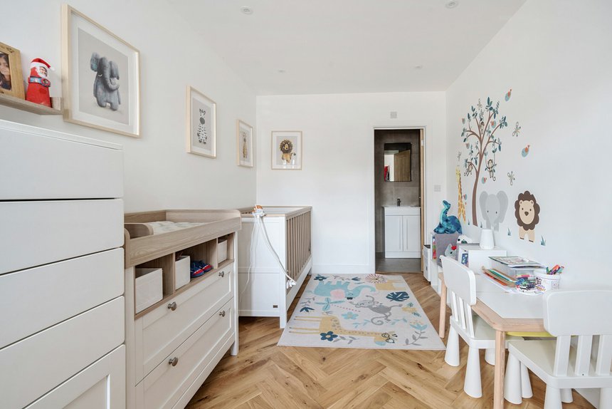 for sale burford close london 20458 - Gibbs Gillespie