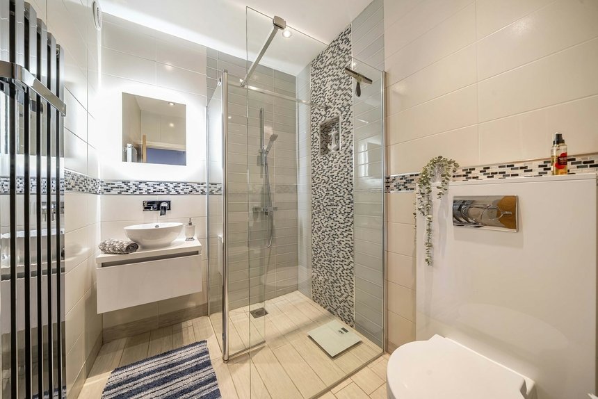 under offer swakeleys drive london 20678 - Gibbs Gillespie