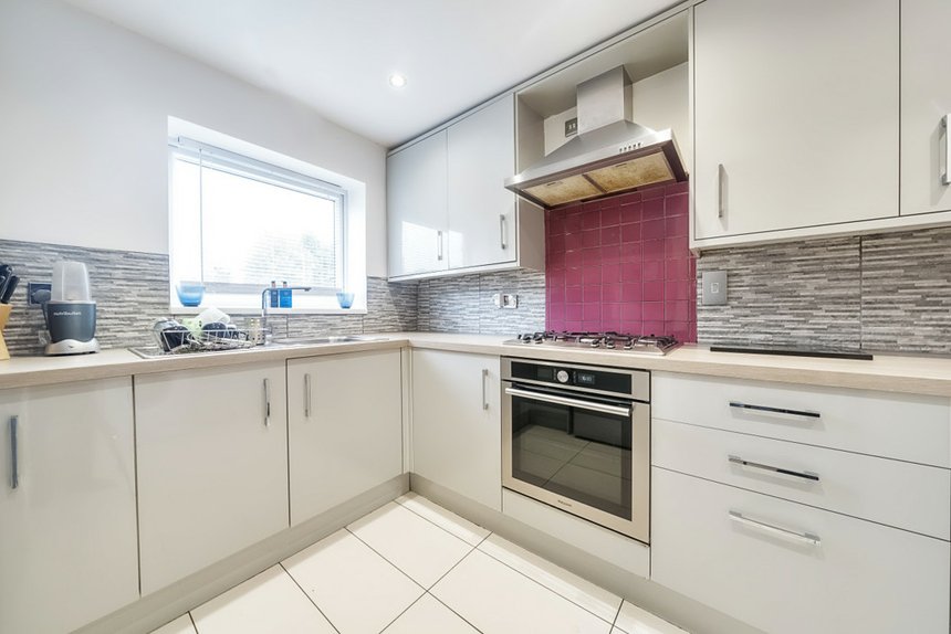 under offer hetherington way london 20856 - Gibbs Gillespie