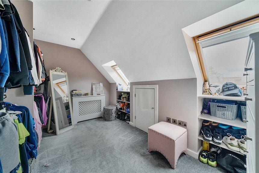 sold dairy farm lane london 21075 - Gibbs Gillespie