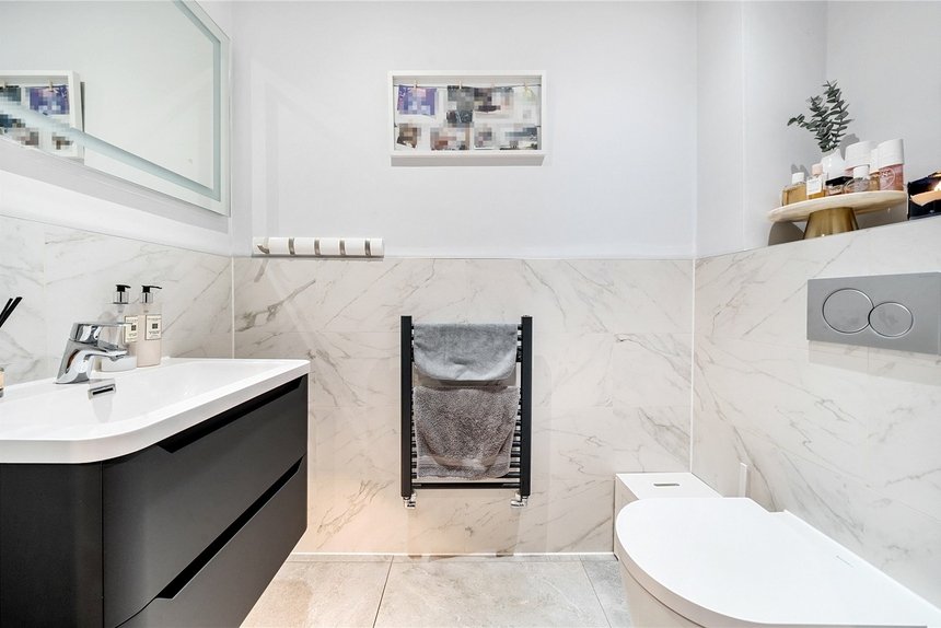 sold dairy farm lane london 21075 - Gibbs Gillespie