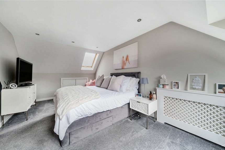 sold dairy farm lane london 21075 - Gibbs Gillespie