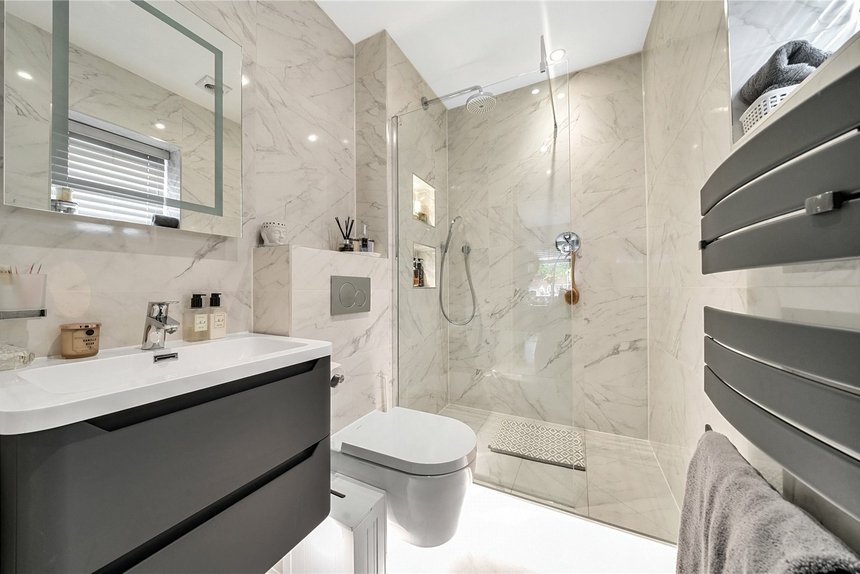 sold dairy farm lane london 21075 - Gibbs Gillespie