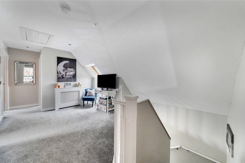 sold dairy farm lane london 21075 - Gibbs Gillespie