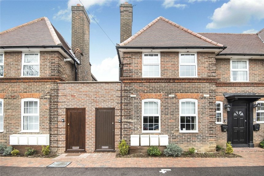 under offer kingsend london 21435 - Gibbs Gillespie