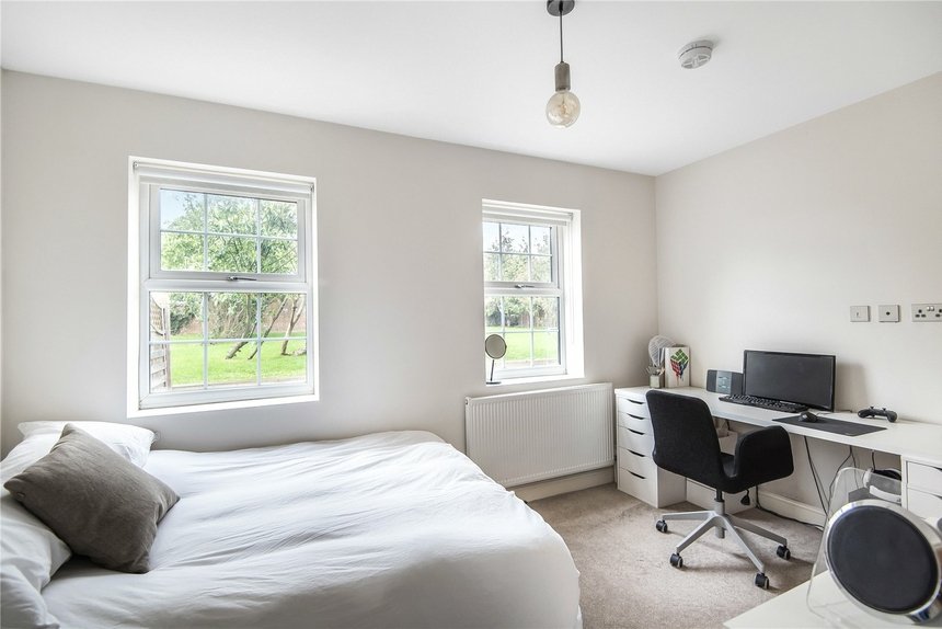 under offer kingsend london 21435 - Gibbs Gillespie