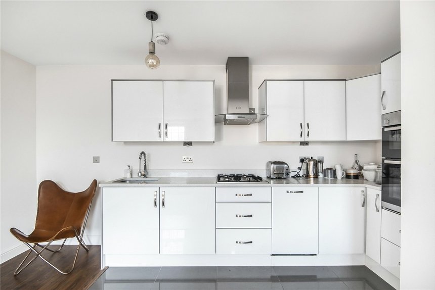 under offer kingsend london 21435 - Gibbs Gillespie
