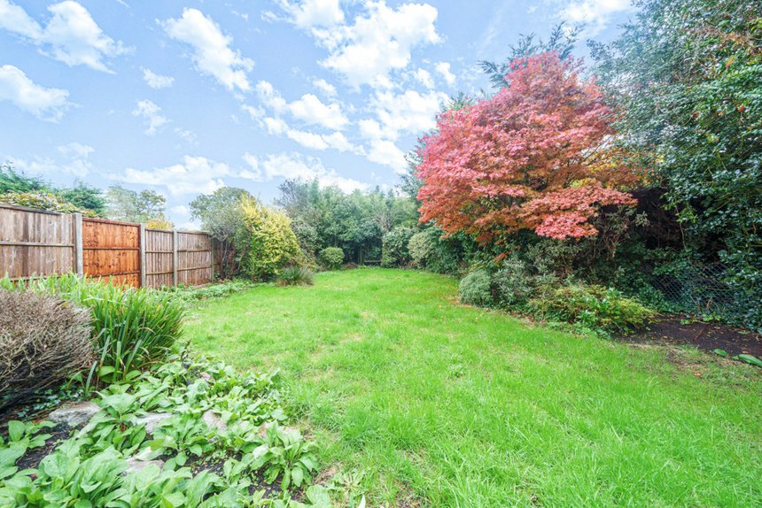 under offer brook drive london 21772 - Gibbs Gillespie