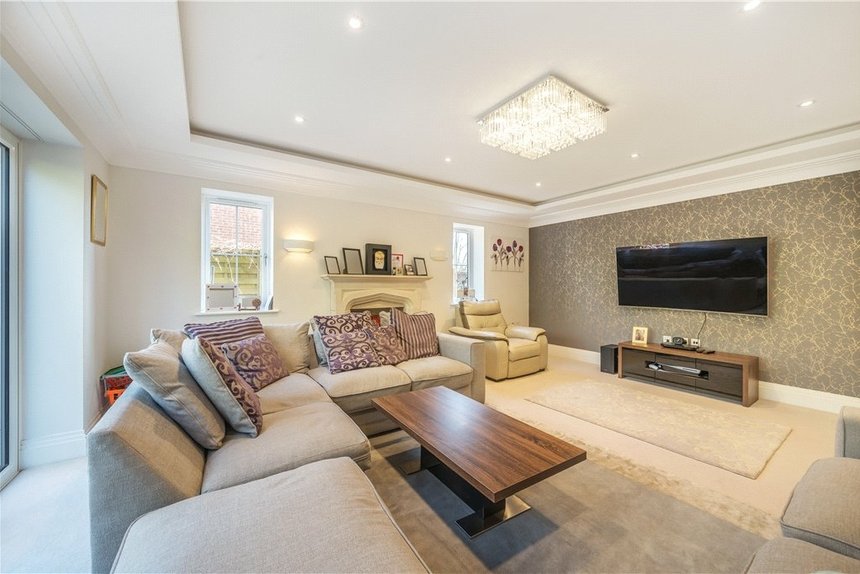 for sale fulmer drive london 21946 - Gibbs Gillespie