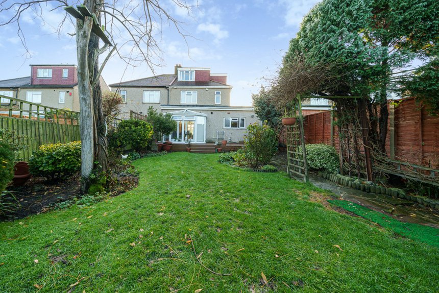 for sale norwood drive london 22002 - Gibbs Gillespie