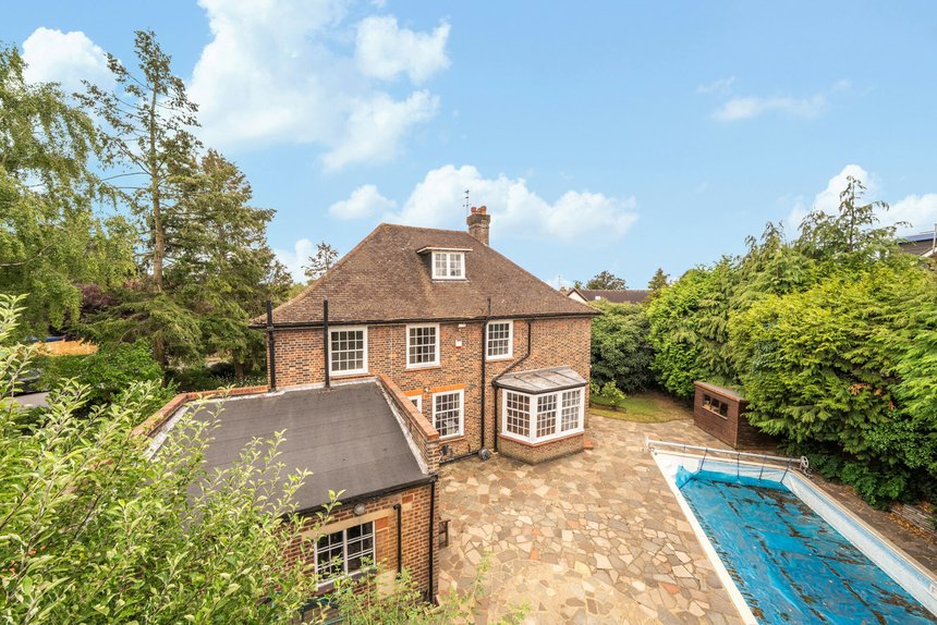 for sale elgood avenue london 22116 - Gibbs Gillespie