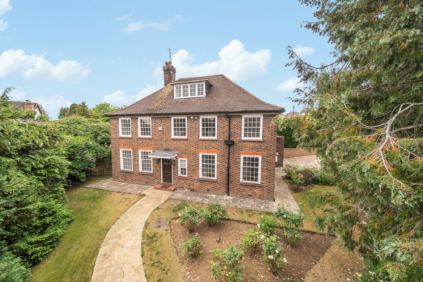 for sale elgood avenue london 22116 - Gibbs Gillespie