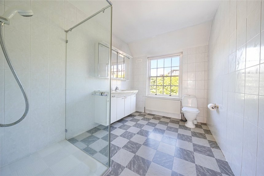 for sale elgood avenue london 22116 - Gibbs Gillespie