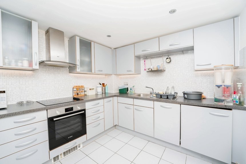 available flat 32 london 22156 - Gibbs Gillespie