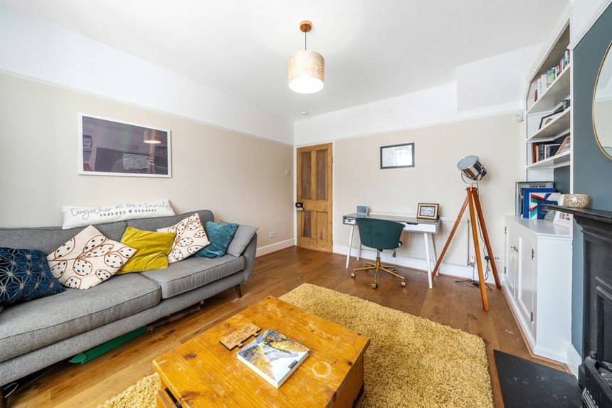 for sale hilliard road london 22176 - Gibbs Gillespie