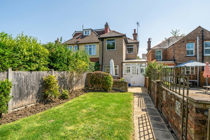 for sale hilliard road london 22176 - Gibbs Gillespie