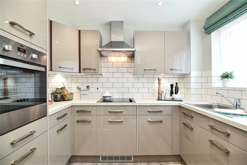 for sale heath lodge london 222 - Gibbs Gillespie