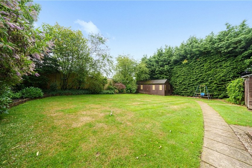 sold greenfield avenue london 22317 - Gibbs Gillespie