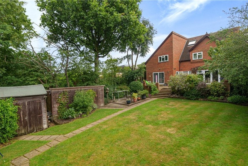 sold greenfield avenue london 22317 - Gibbs Gillespie