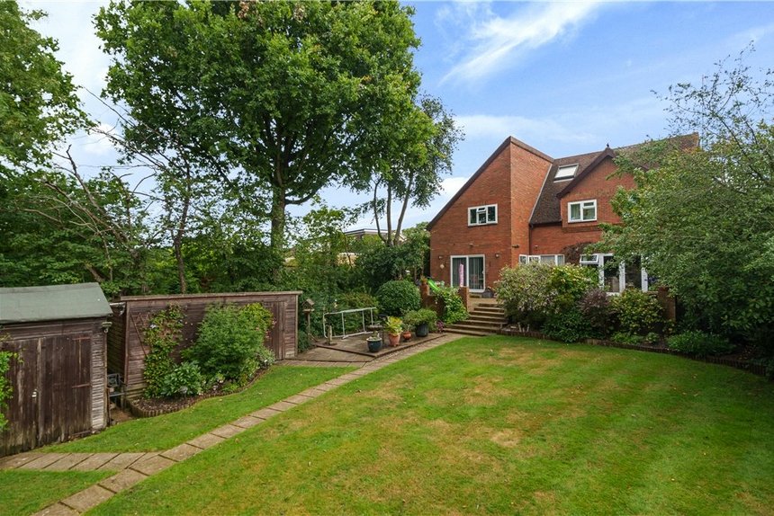 sold greenfield avenue london 22317 - Gibbs Gillespie