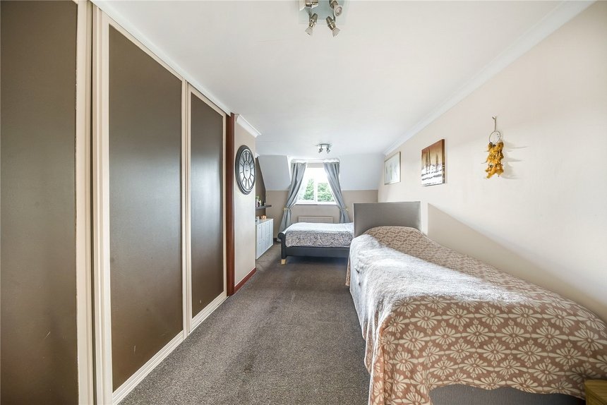 sold greenfield avenue london 22317 - Gibbs Gillespie