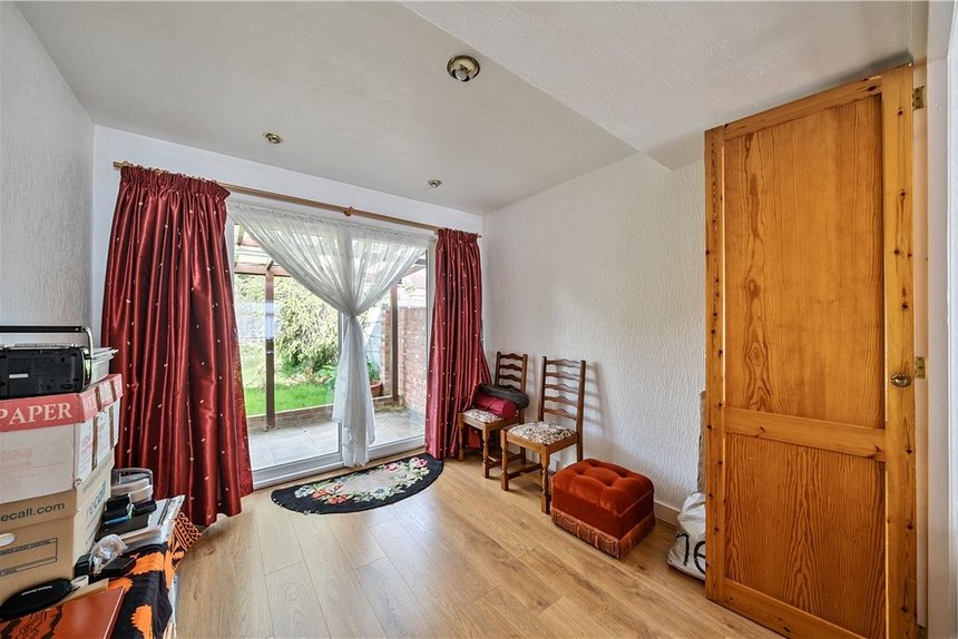 under offer wetheral drive london 22396 - Gibbs Gillespie