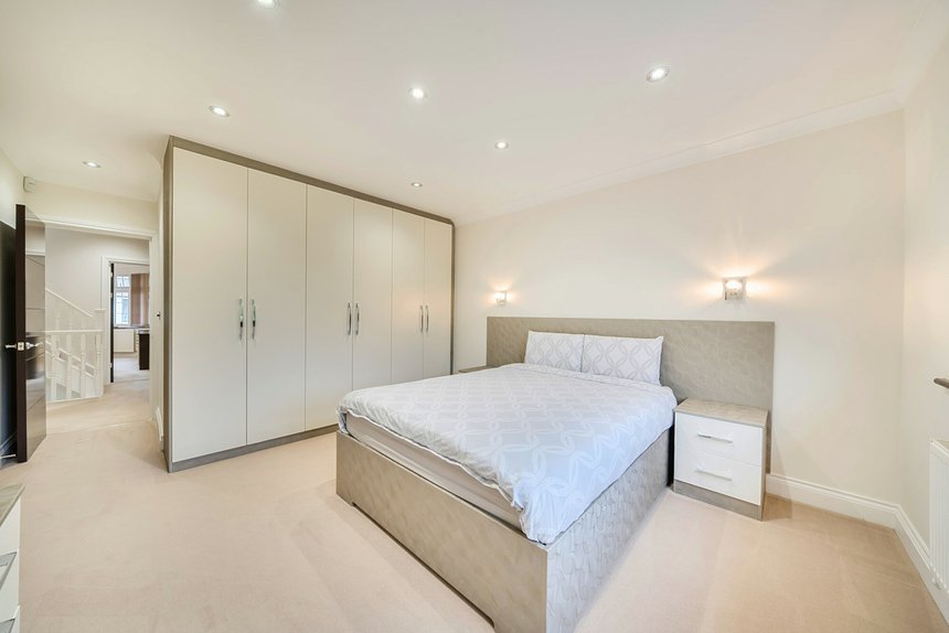 under offer anselm road london 22557 - Gibbs Gillespie